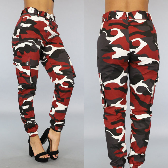 Rostbraune Cargohose mit Camouflage-Druck