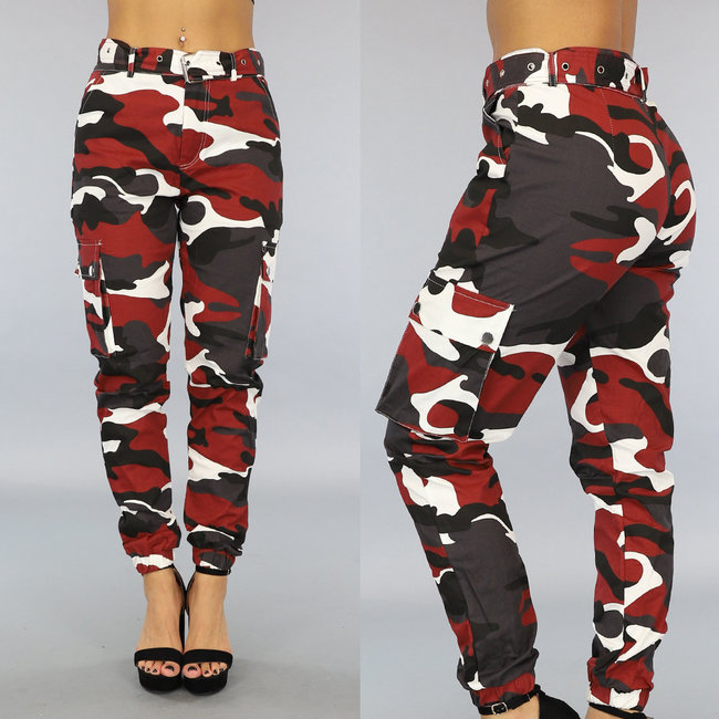 Rostbraune Cargohose mit Camouflage-Druck