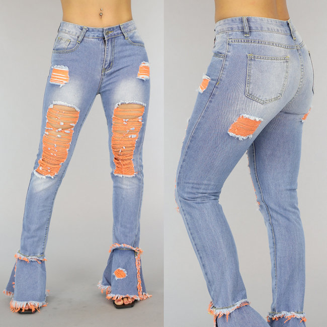 Blaue Jeans mit mittlerer Taille und orangefarbenen Rissen