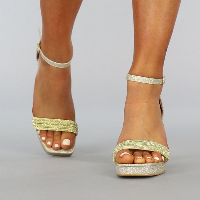 Goldfarbene Glam-Sandalen mit Strass