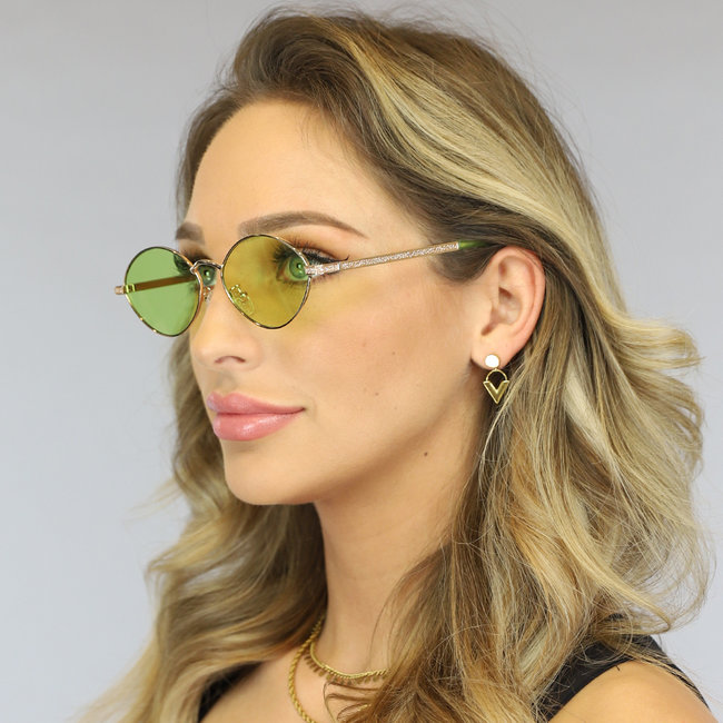 Goldene Vintage-Sonnenbrille mit grünen Gläsern