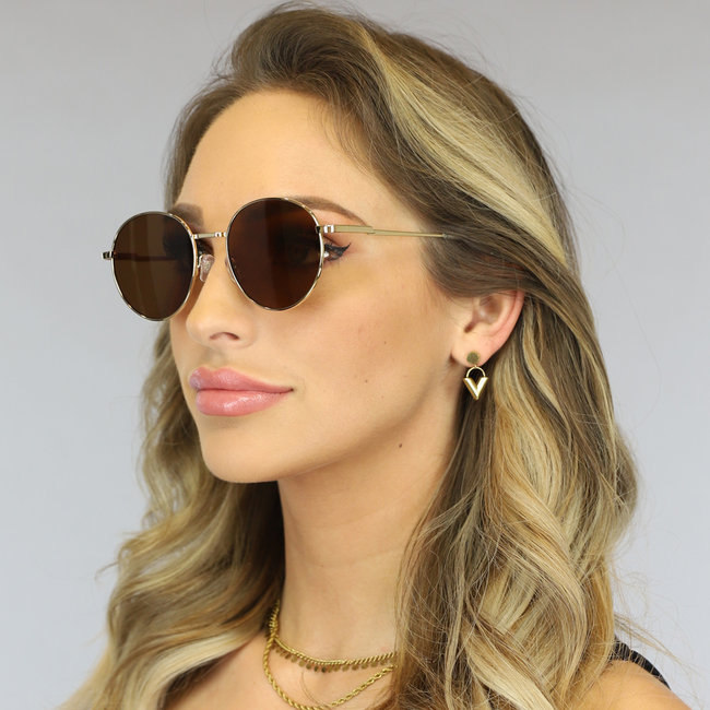 Klassische Sonnenbrille in Gold mit braunen Gläsern