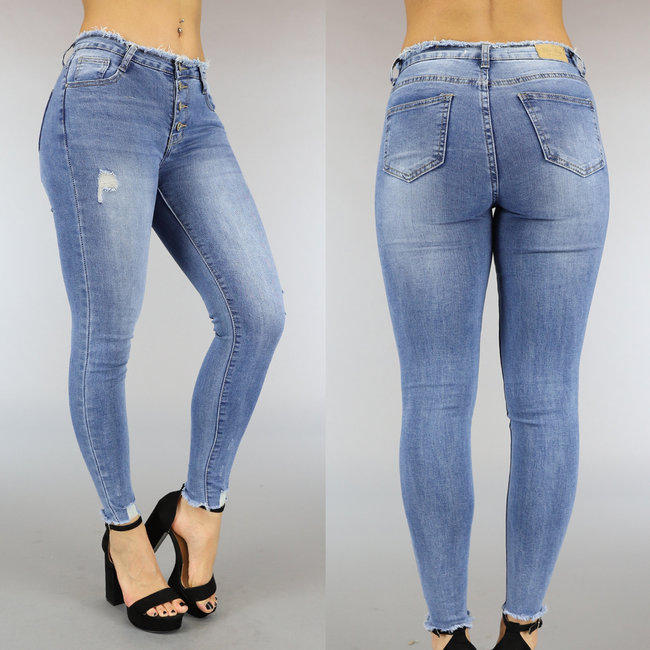 Leichte Skinny Jeans mit Ausfransungen und Kratzern