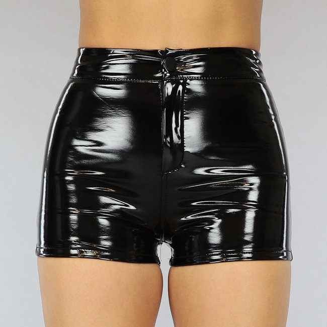 Schwarze PVC-Shorts