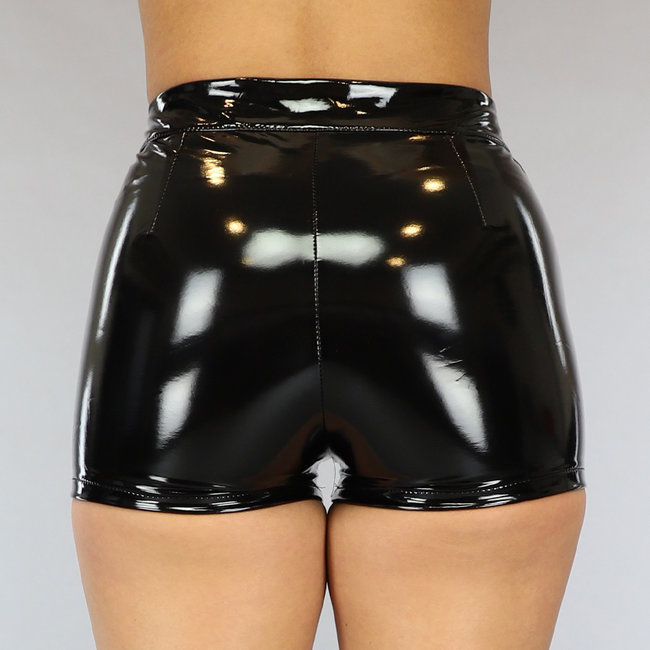Schwarze PVC-Shorts