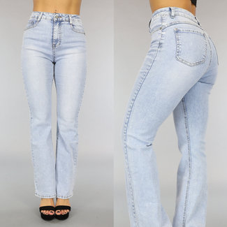 OP=OP! Leichte Flair Jeans mit Waschung