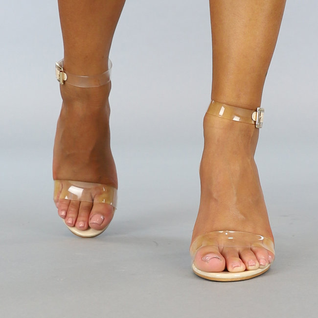 Beigefarbene Sandalen mit durchsichtigem Absatz