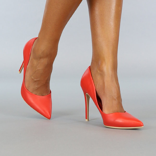 Rote Pumps mit Stilettoabsatz