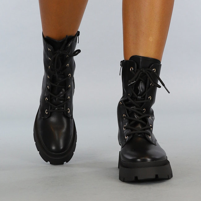 Schwarze Stiefel für Veteranen in Lederoptik mit separater Sohle