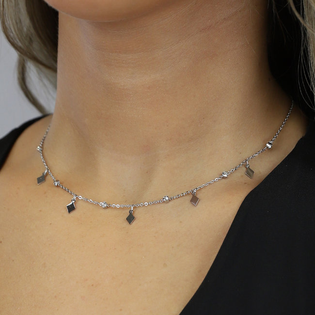 Silberne Halskette mit Diamanten und Strasssteinen