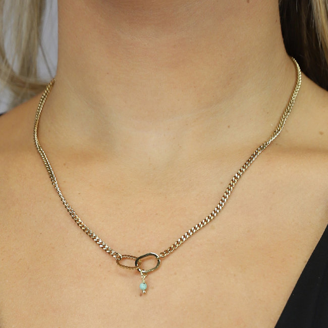 Rostfreie Halskette mit Ringen und Perle