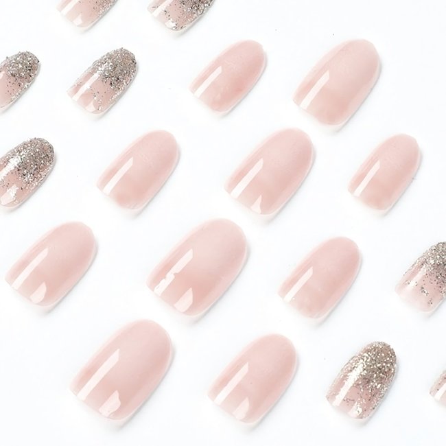 Ovale Nackte Kunstnägel mit Glitter