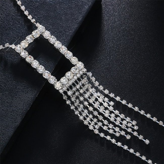 Silberne Strass Bodychain mit Wasserfall-Detail