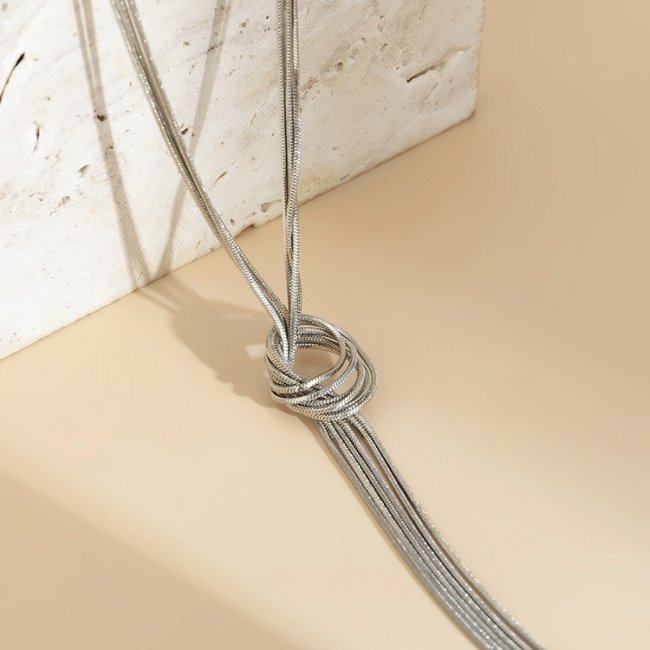 Silberne Twist Neck Bodychain mit Knopf-Detail