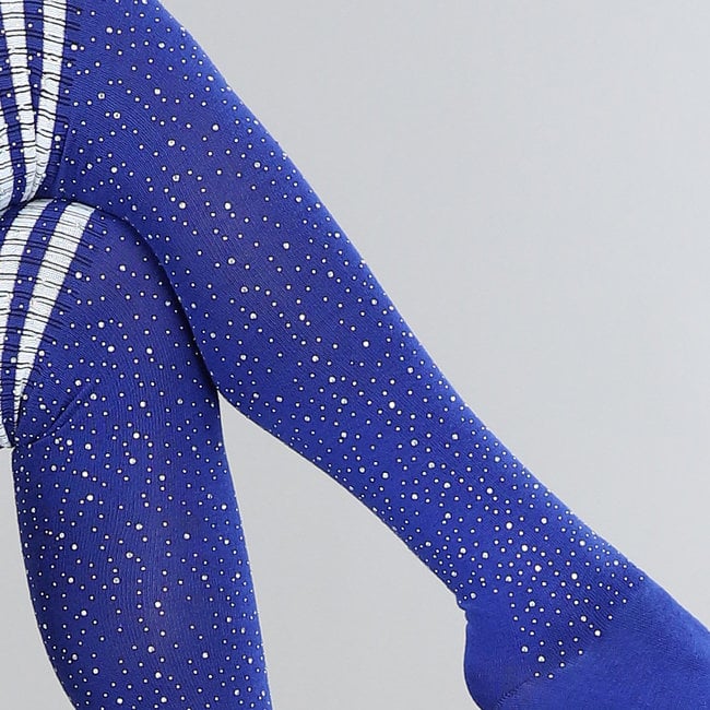 Blaue Strass-Socken mit weißen Streifen