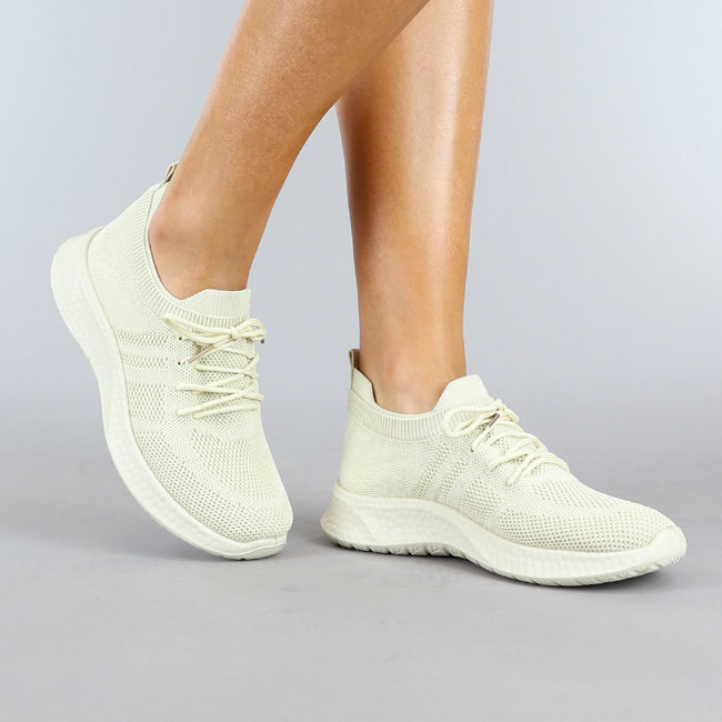 Beige Slip On Sneakers mit Sockenmodell