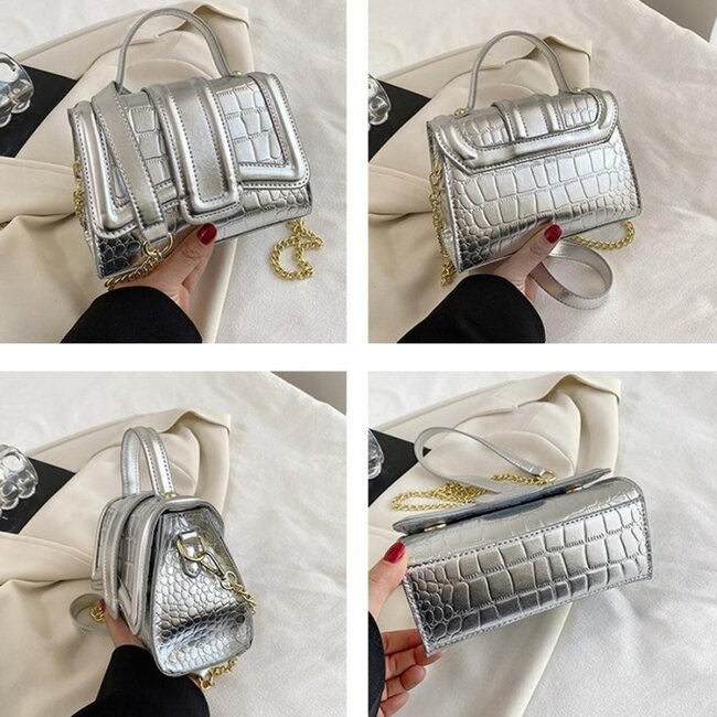 Silberne Mini-Metallic-Kroko-Tasche mit Kettenriemen