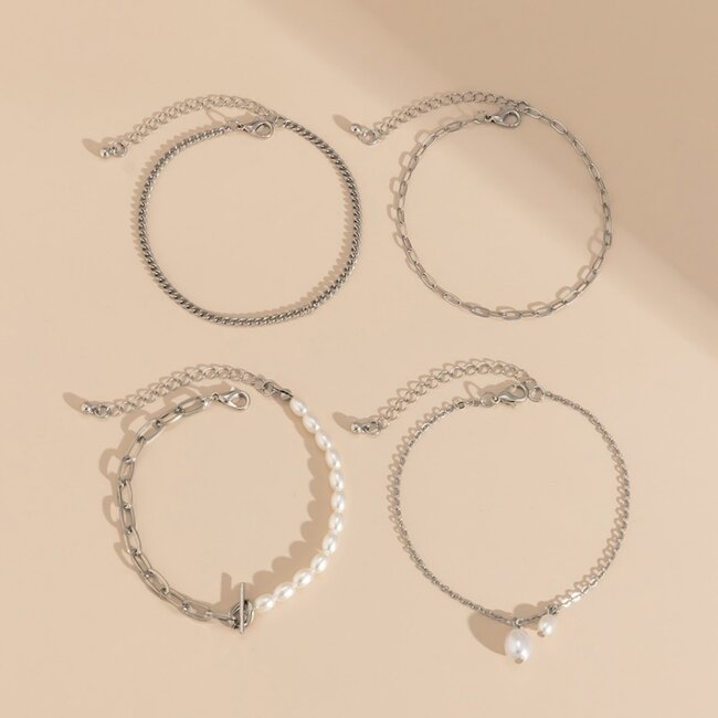 Vierteiliges Silber-Knöchelarmband-Set mit Perlen