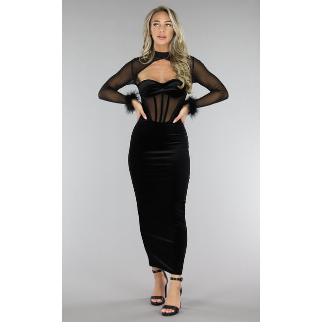 Schwarzes Samtkleid im Korsett-Look mit Federn