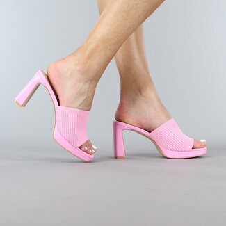 BF2023 Rosa Booties mit Stoffriemen