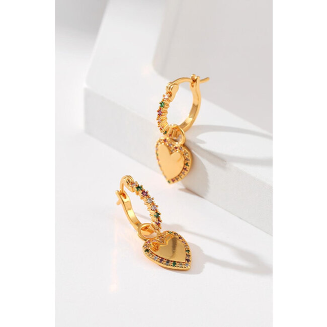 Goldfarbene Herz-Ohrringe mit mehrfarbigen Strasssteinen