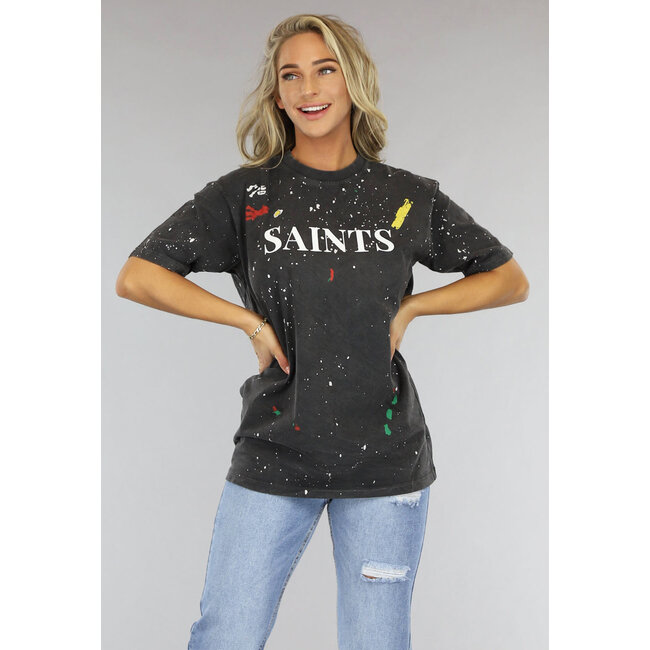 Anthrazitfarbenes Saints-T-Shirt mit Farbflecken