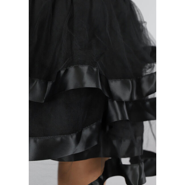 Schwarzes trägerloses Cocktailkleid mit Maschenrüschen