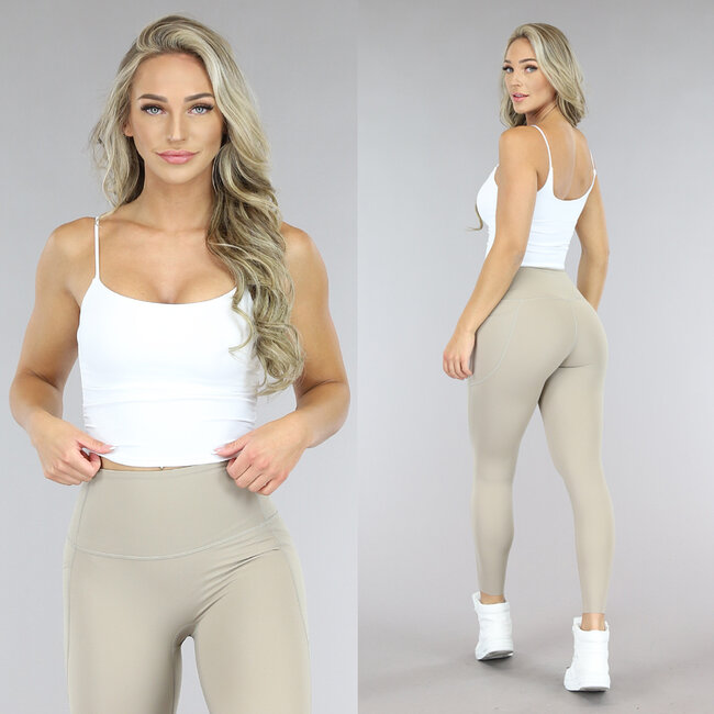 Weißes Basic-Sport-Top mit integriertem Sport-BH