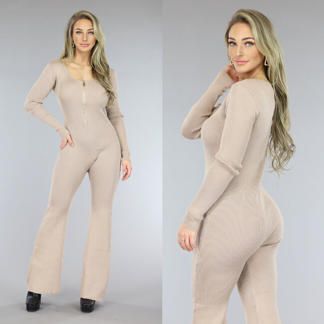 Beigefarbener Flair Jumpsuit aus geripptem Stoff mit kleinem Reißverschluss