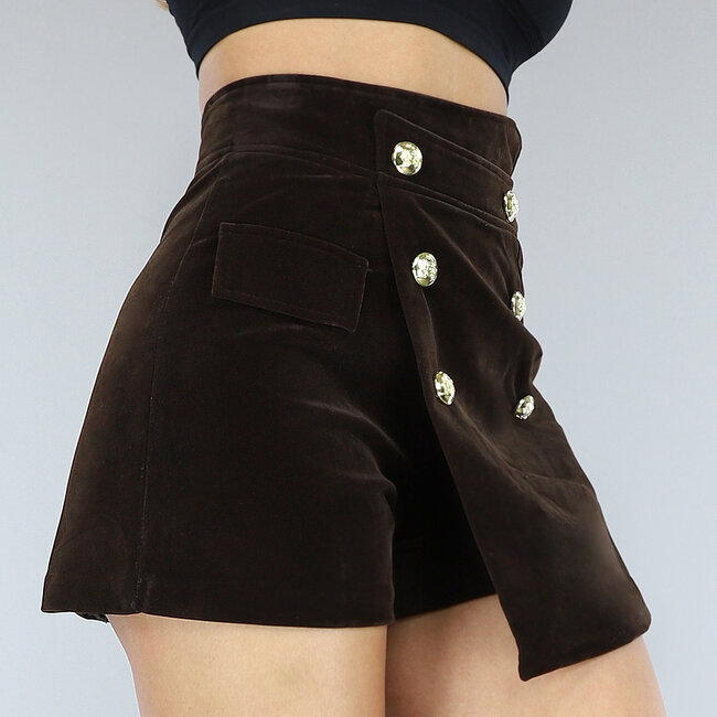 Asymmetrischer Skort aus braunem Samt mit goldenen Knöpfen