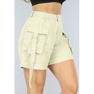 BF2023 Khakifarbene Cargo-Shorts in lockerer Passform