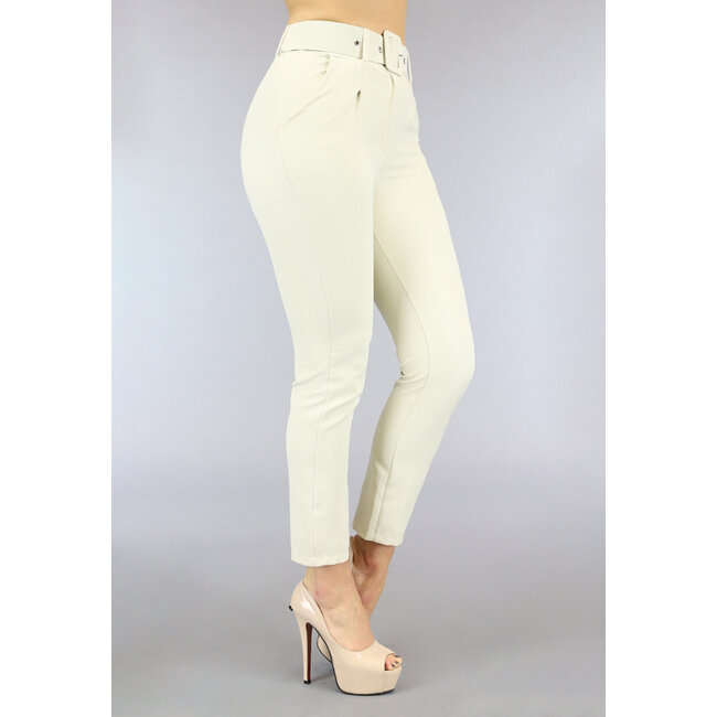 Beige Passformhose mit Gürtel