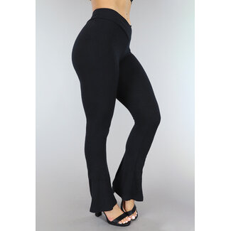 Flair-Hose aus schwarzem Rippenstoff