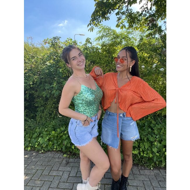 Ovale Sonnenbrille mit orangefarbenen Gläsern