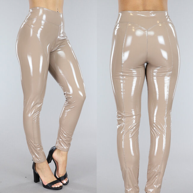 Taupefarbene PVC-Leggings mit Nähten