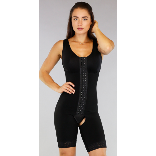 Schwarzer Bodyshaper mit offenem Schritt