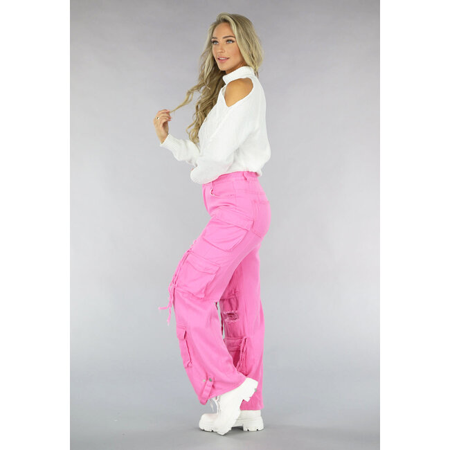 Rosa Cargo-Jeans mit Löchern