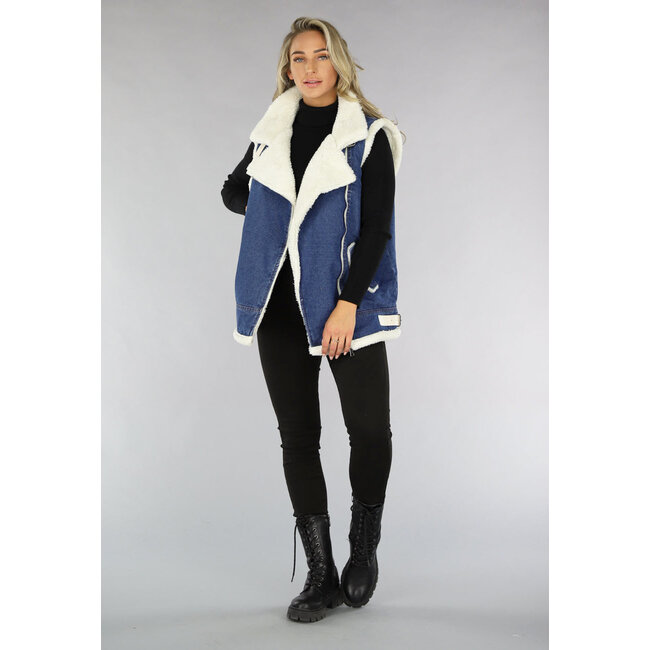 Blaue Denim-Weste mit Teddy-Futter