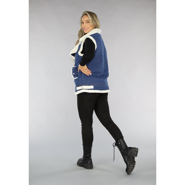 Blaue Denim-Weste mit Teddy-Futter