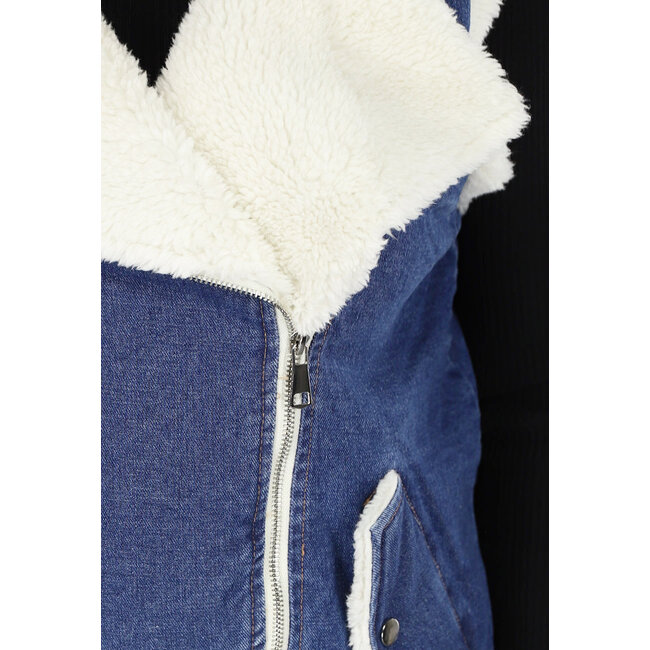 Blaues Denim-Gilet mit Teddy-Innenfutter