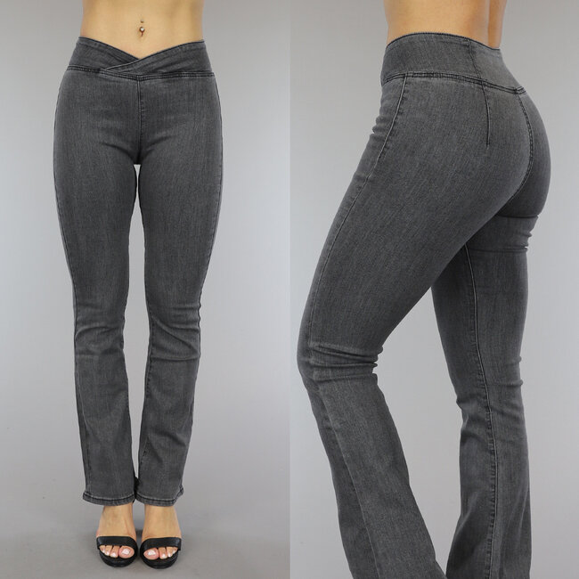 Graue Flair Jeans mit V-Taille