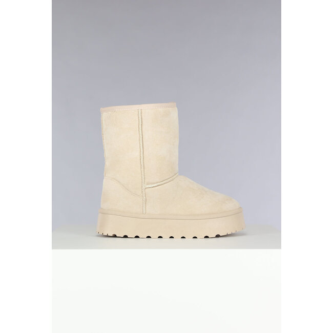 Beige Winterstiefel in Wildlederoptik mit Plateausohle