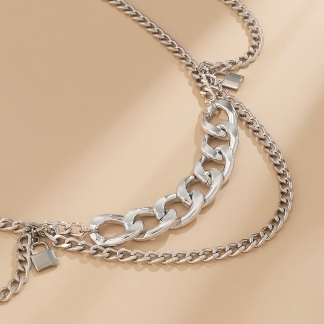 Silberne Hip Bodychain mit Gliederkette