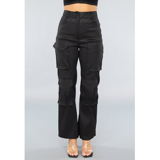 Schwarze Cargohose mit Taschen