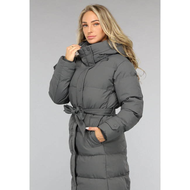 Wasserdichte anthrazitfarbene Winterjacke mit Taillenbund