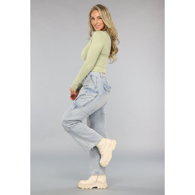 Hellgrünes langärmeliges Crop Top mit Daumenlöchern