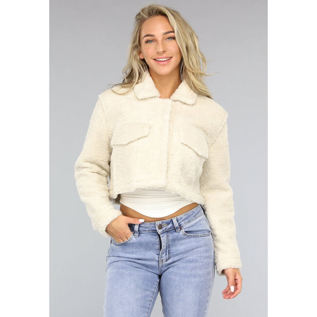 Beigefarbene Cropped Teddy Jacke mit Knöpfen