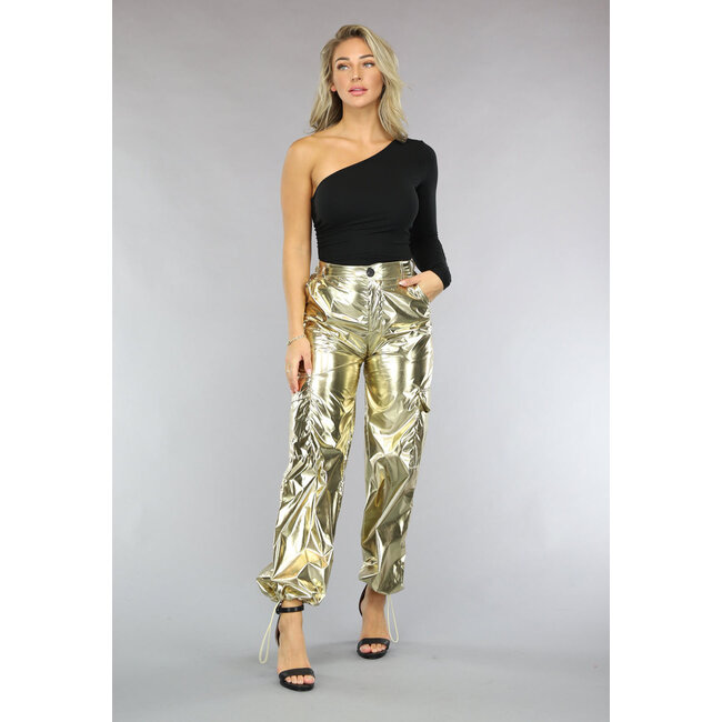 Schwarzes asymmetrisches Basic-Top mit einer Schulter
