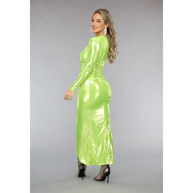 Grünes langärmeliges Metallic-Kleid mit Schlitz und Schulterpolstern