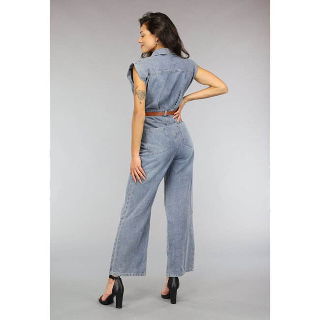 Ärmelloser Denim-Jumpsuit mit Gürtel